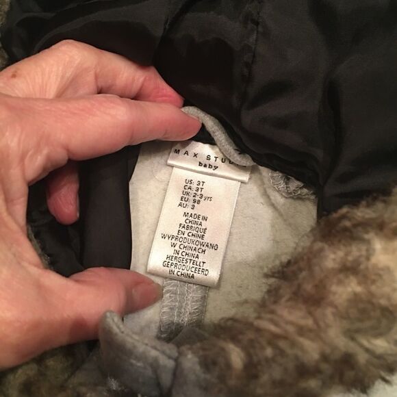 Max Studio baby size 3T gray hooded poncho coat faux fur trim button front - Picture 3 of 4